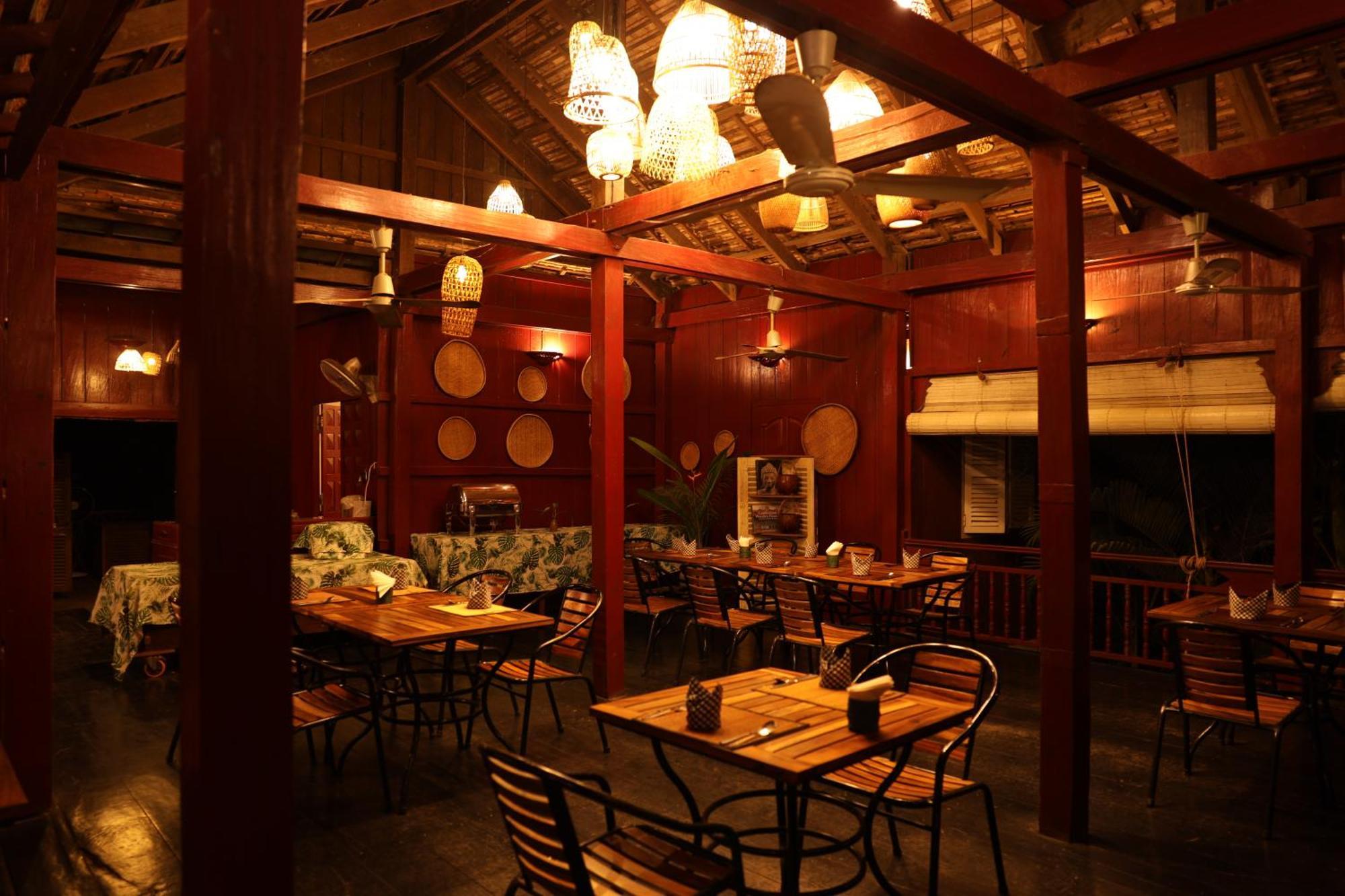 Sambor Village Hotel Kampong Thom Exterior photo