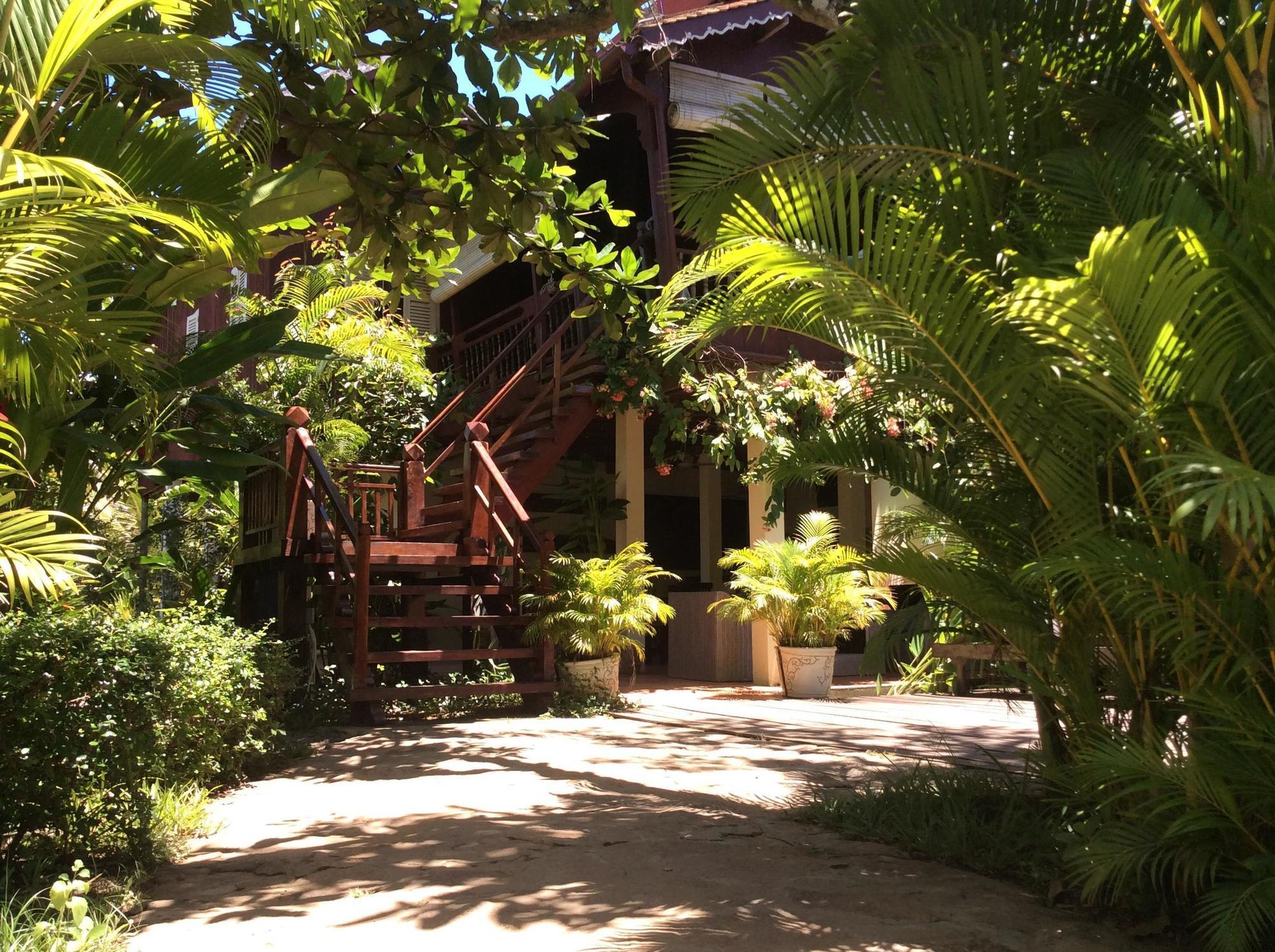 Sambor Village Hotel Kampong Thom Exterior photo